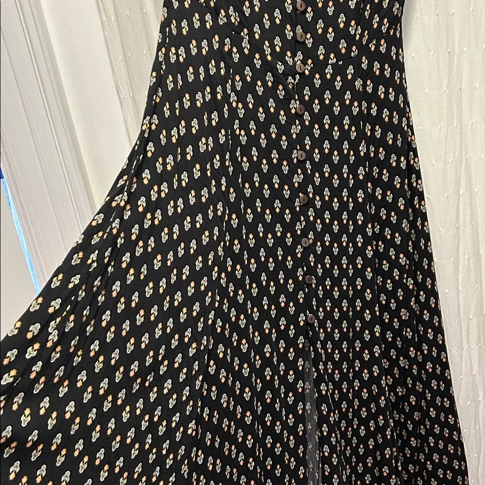 Urban Outfitters Malena Feminine Flare Low Cut Midi Dress - Picture 5 of 15